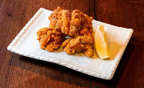 TORI KARAAGE. 5 Stücke Frittierte Hähnchen / 5 pieced deep-fried chicken 