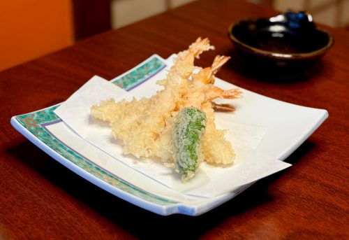 EBI TEMPURA. 5 Stück Garnelen Tempura / 5 piece deep-fried shrimps